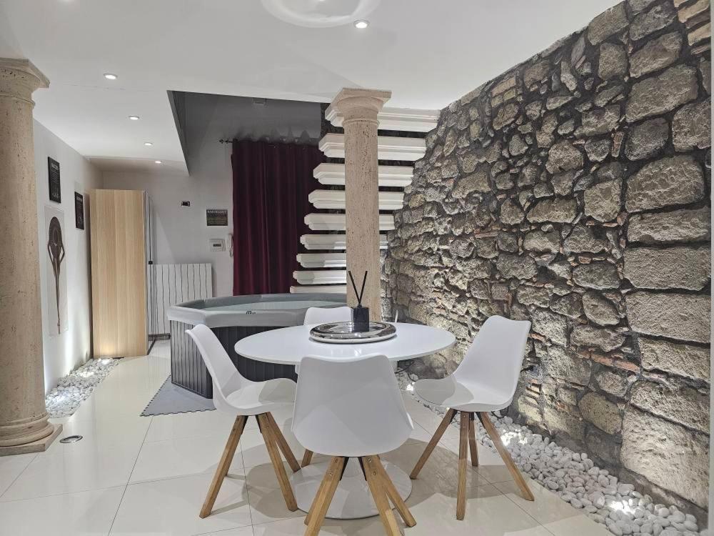 White Loft & Spa Витербо Экстерьер фото